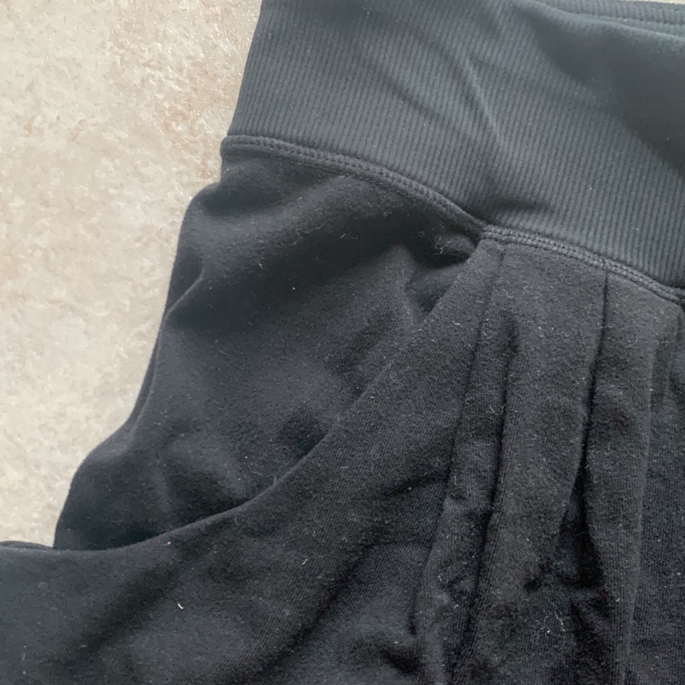 Lululemon capri - Picture 4 of 4